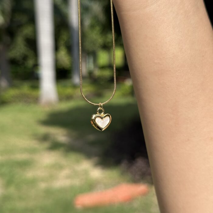 Shell Heart Necklace - Image 3