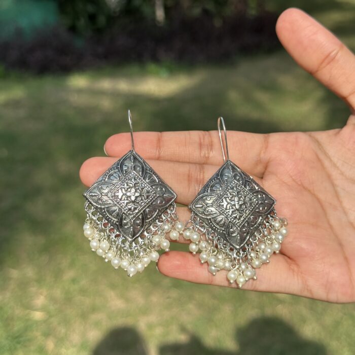 Pearl Veil Earrings - Image 2