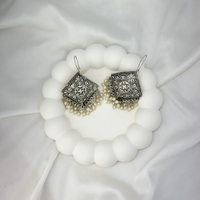 Pearl Veil Earrings - Image 3