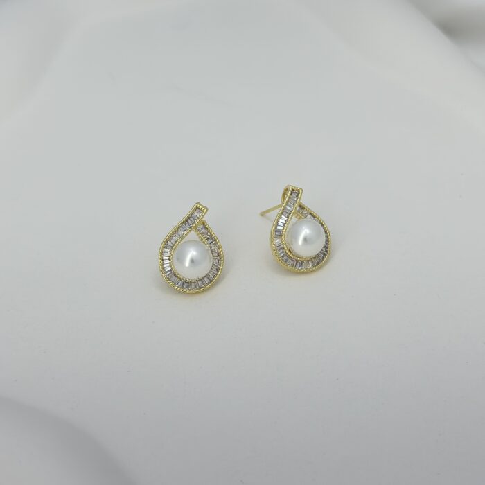 Pearl Studs - Image 4